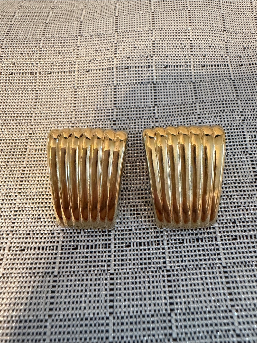Vintage Gold Ribbed Clip-On Earrings Monet - Classic Women's Jewelry
